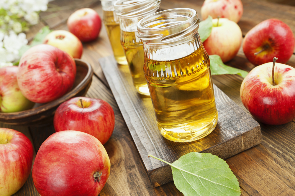 What are the health benefits of organic apple juice