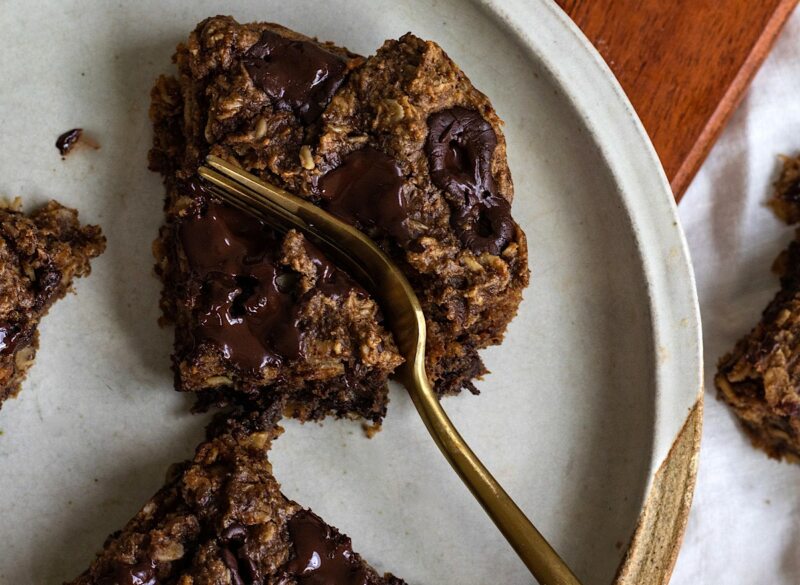 Oatmeal Chocolate Chip Bars